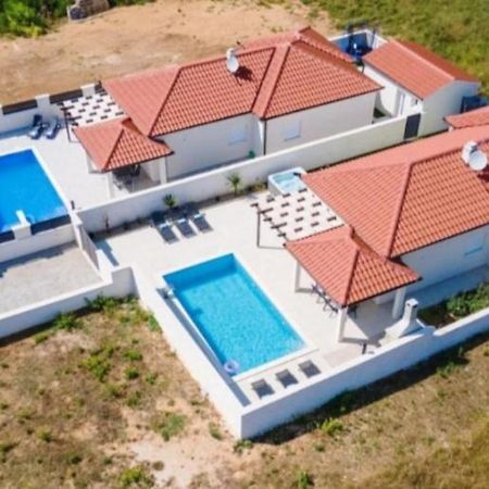 Villas Sabun - Modern House With Heated Pool Privlaka  Zewnętrze zdjęcie