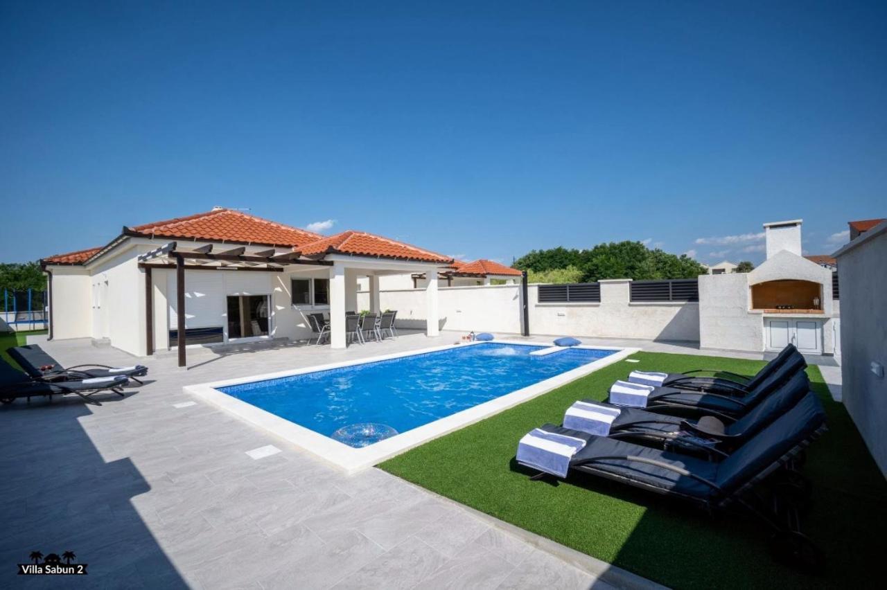 Villas Sabun - Modern House With Heated Pool Privlaka  Zewnętrze zdjęcie