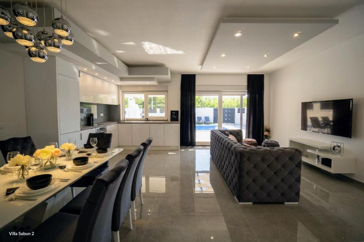 Villas Sabun - Modern House With Heated Pool Privlaka  Zewnętrze zdjęcie