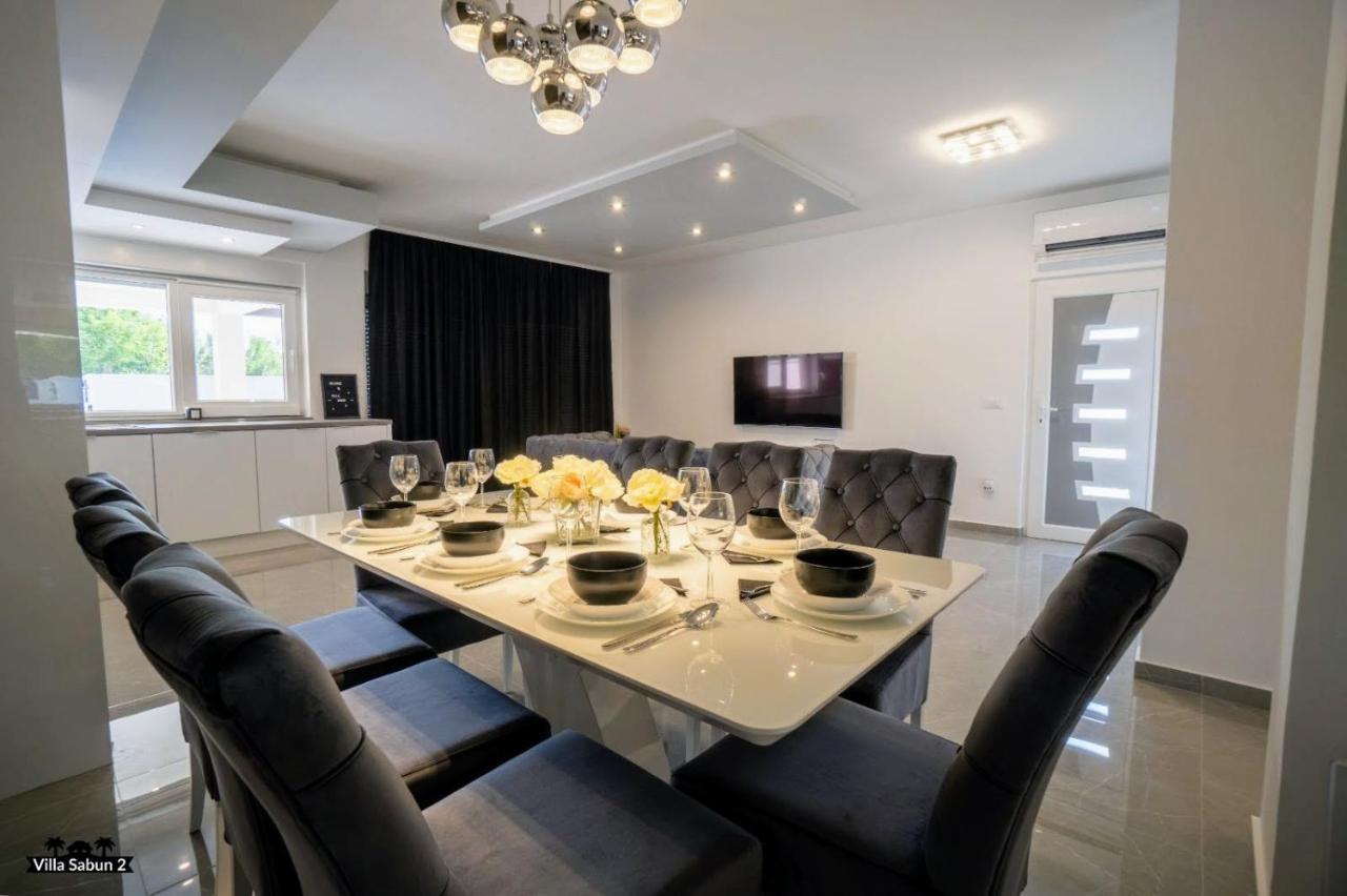 Villas Sabun - Modern House With Heated Pool Privlaka  Zewnętrze zdjęcie