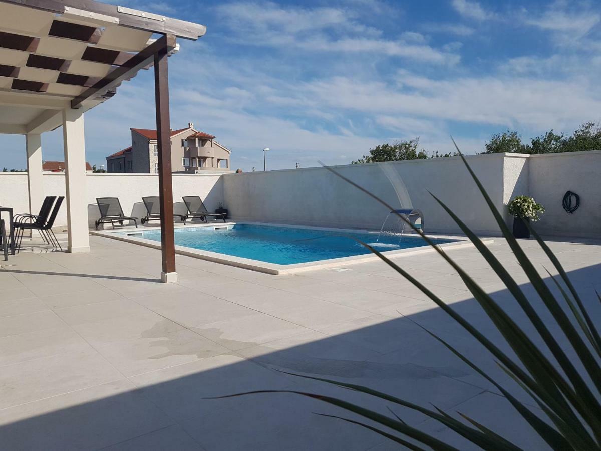 Villas Sabun - Modern House With Heated Pool Privlaka  Zewnętrze zdjęcie
