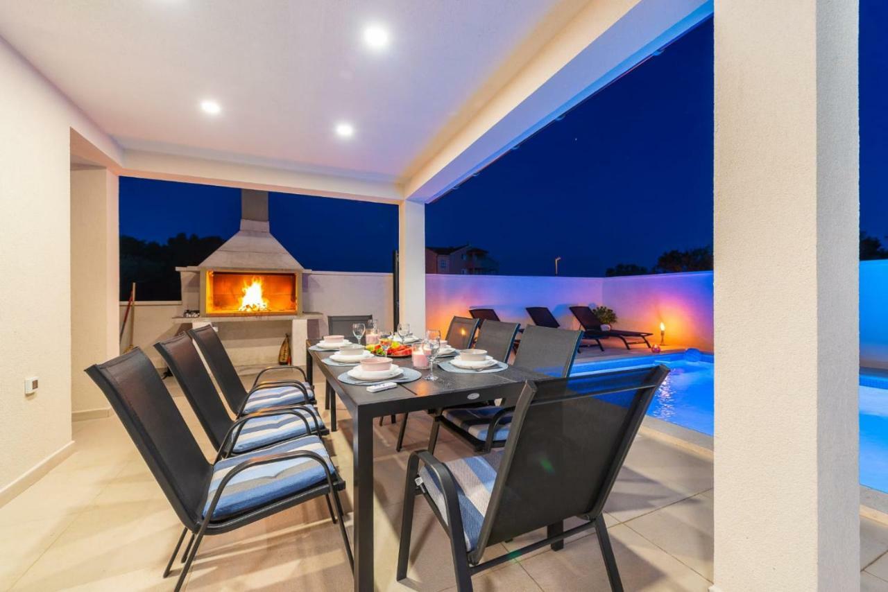 Villas Sabun - Modern House With Heated Pool Privlaka  Zewnętrze zdjęcie